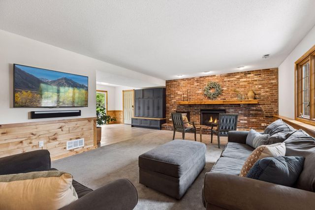 7865 Somerset Court, Woodbury, MN 55125