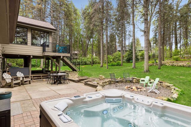 7865 Somerset Court, Woodbury, MN 55125