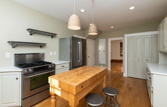 7 Woods Lane, Ipswich, MA 01938