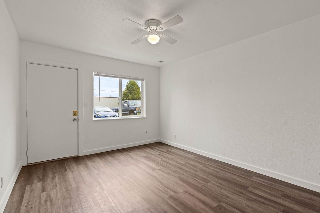 220 S Elm St, Spokane, WA 99201 photo 13