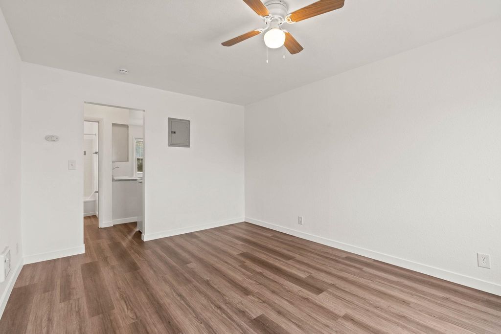 220 S Elm St, Spokane, WA 99201 photo 7