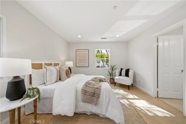 33 Bower Tree, Irvine, CA 92603