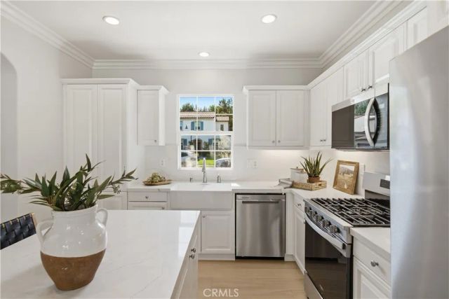 33 Bower Tree, Irvine, CA 92603