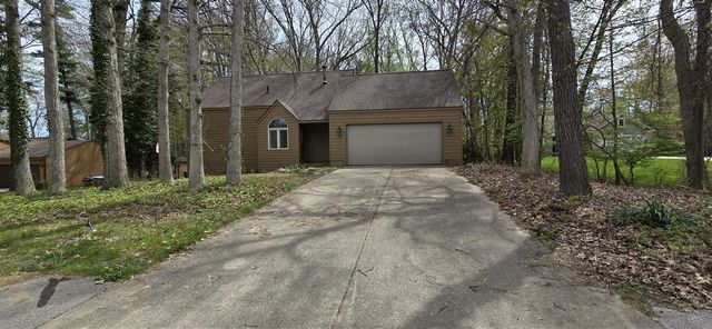 15460 Kelly Street, Spring Lake, MI 49456