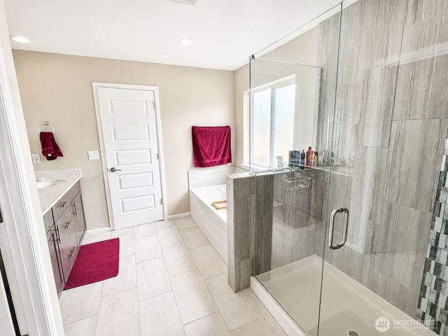 12852 176th St Court E, Puyallup, WA 98374