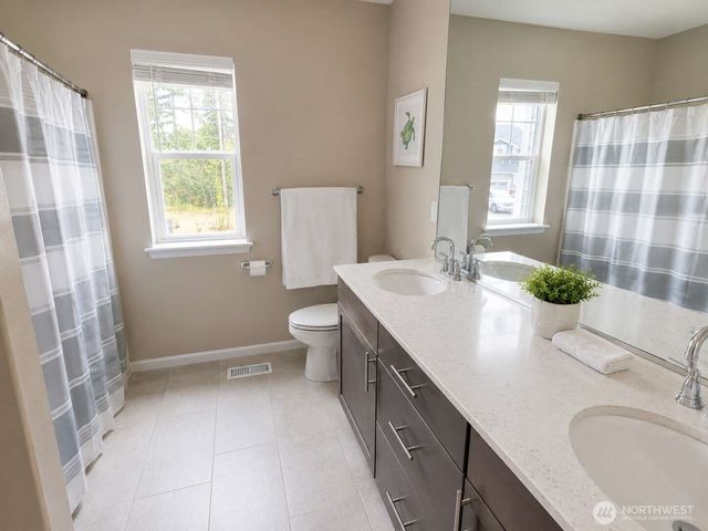 12852 176th St Court E, Puyallup, WA 98374