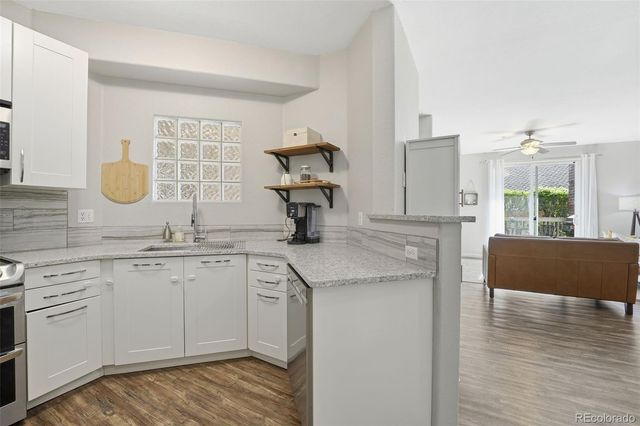 1672 W Canal Circle 411, Littleton, CO 80120