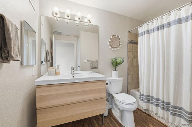 1672 W Canal Circle 411, Littleton, CO 80120