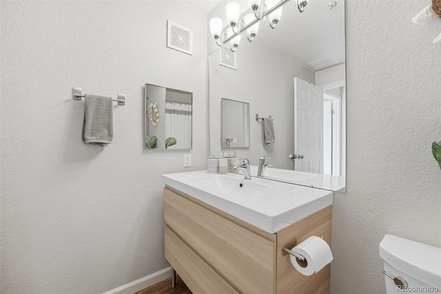 1672 W Canal Circle 411, Littleton, CO 80120