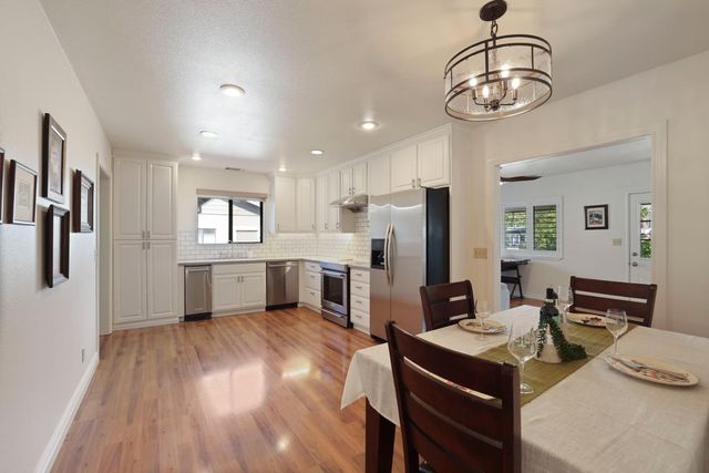 30112 Hall Rd, Escalon, CA 95320