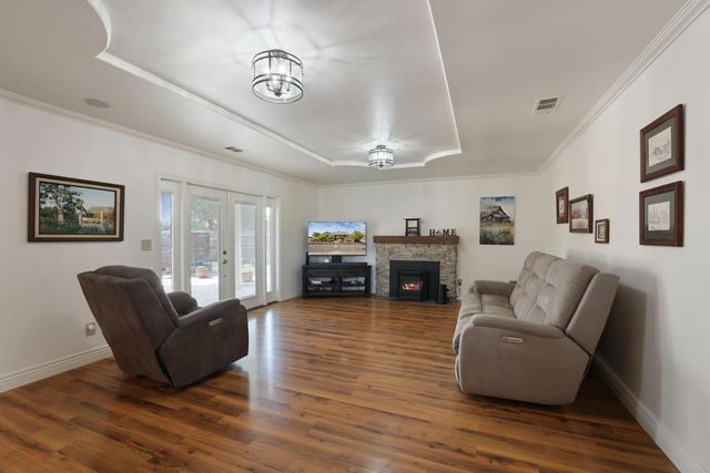 30112 Hall Rd, Escalon, CA 95320