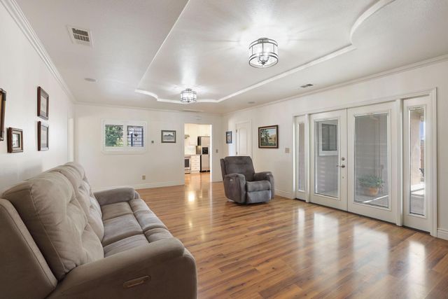 30112 Hall Rd, Escalon, CA 95320