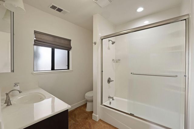 30112 Hall Rd, Escalon, CA 95320