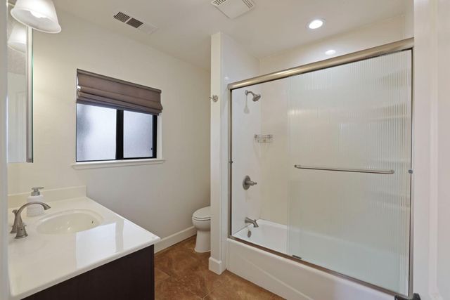 30112 Hall Rd, Escalon, CA 95320