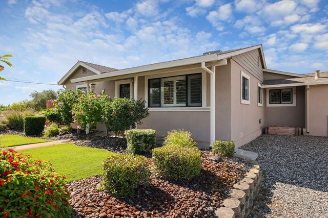 30112 Hall Rd, Escalon, CA 95320