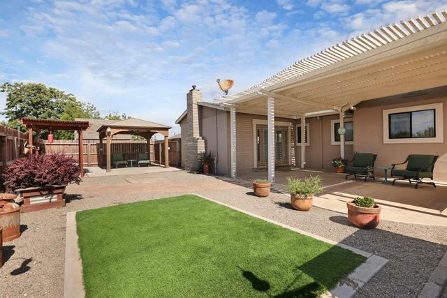 30112 Hall Rd, Escalon, CA 95320