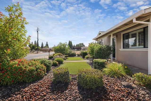 30112 Hall Rd, Escalon, CA 95320