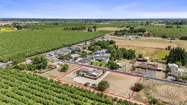 30112 Hall Rd, Escalon, CA 95320