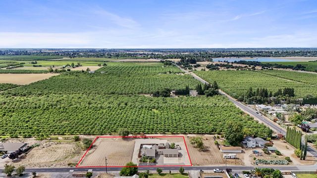 30112 Hall Rd, Escalon, CA 95320