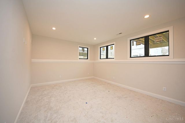 7412 Orchard Street, Columbia Twp, OH 45227