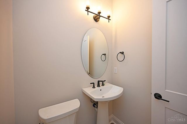 7412 Orchard Street, Columbia Twp, OH 45227