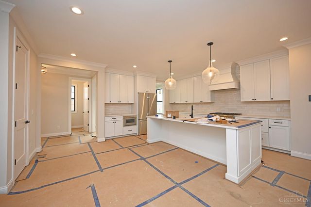 7412 Orchard Street, Columbia Twp, OH 45227