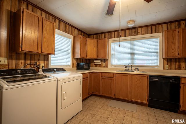 301 N 12TH Street, Herrin, IL 62948