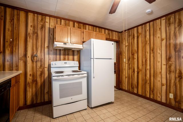301 N 12TH Street, Herrin, IL 62948