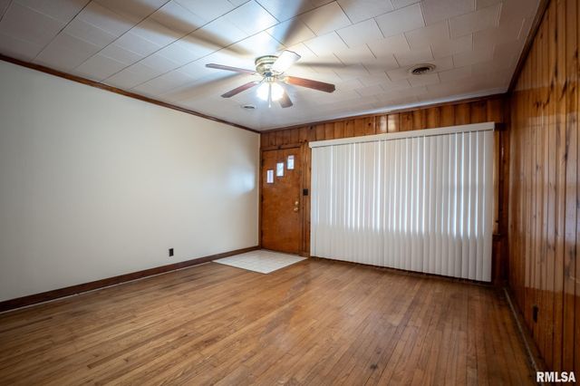 301 N 12TH Street, Herrin, IL 62948