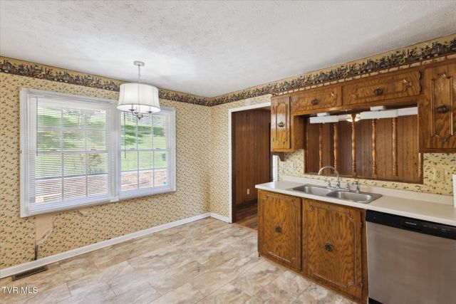 233 Lucy Road, Kingsport, TN 37660