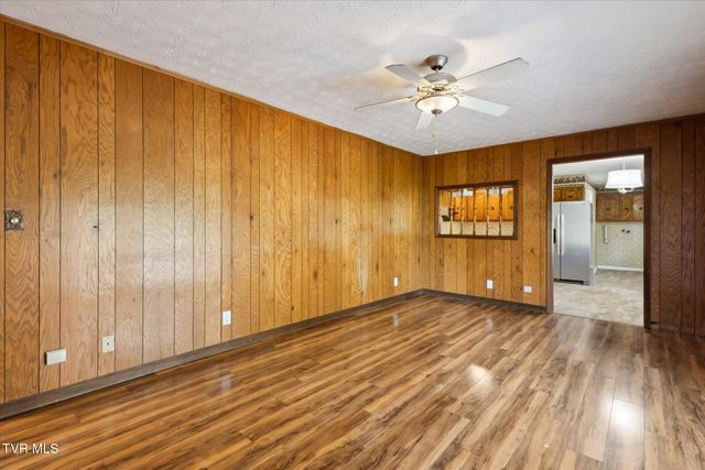 233 Lucy Road, Kingsport, TN 37660
