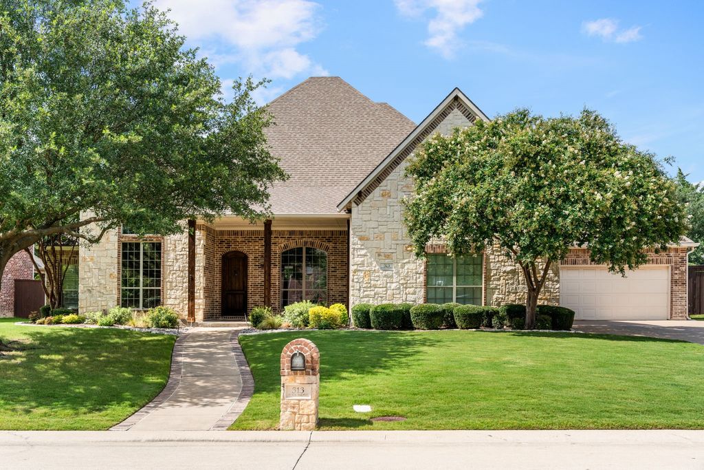 313 Black Walnut Drive, Garland, TX 75044