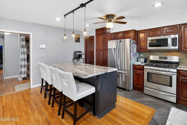 17 Hudson Street, Waterford, NY 12188