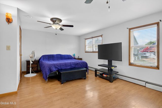 17 Hudson Street, Waterford, NY 12188