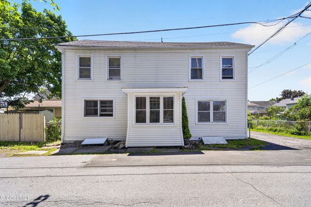 17 Hudson Street, Waterford, NY 12188
