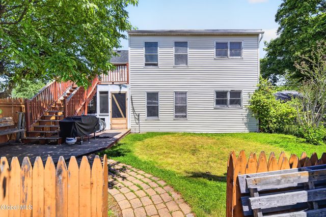 17 Hudson Street, Waterford, NY 12188