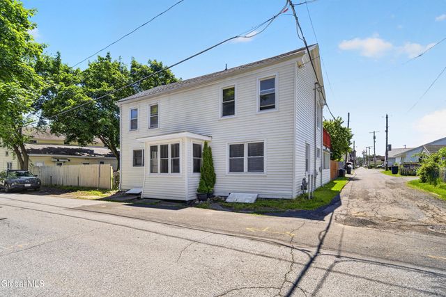 17 Hudson Street, Waterford, NY 12188