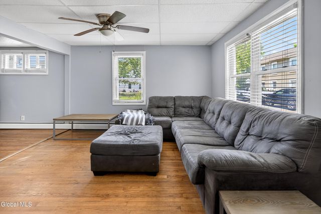 17 Hudson Street, Waterford, NY 12188