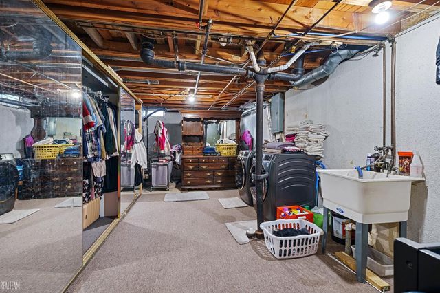 33515 Vista Way, Fraser, MI 48026