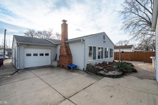 33515 Vista Way, Fraser, MI 48026