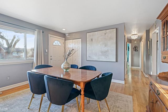 33515 Vista Way, Fraser, MI 48026