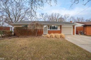 33515 Vista Way, Fraser, MI 48026