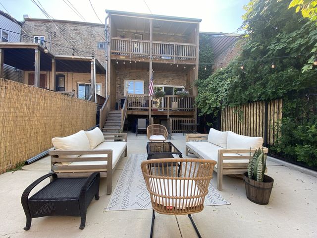 805 S Leavitt Street 2, Chicago, IL 60612