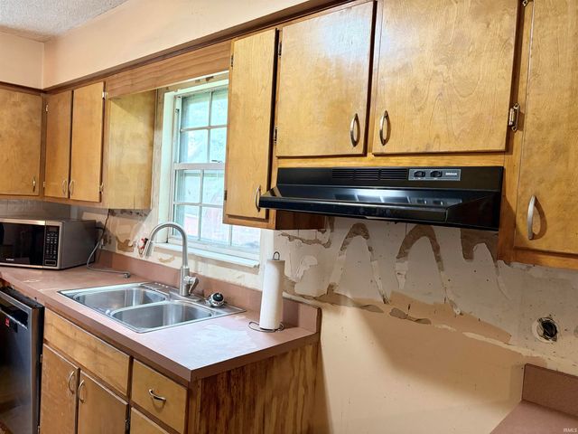 1924 Coker Avenue, Evansville, IN 47714