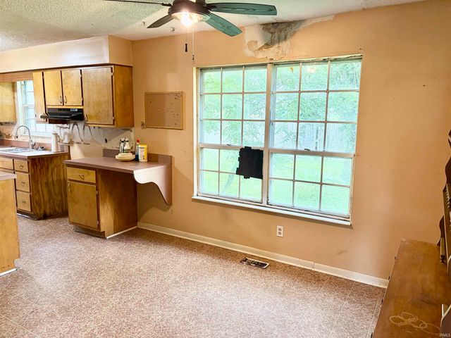 1924 Coker Avenue, Evansville, IN 47714