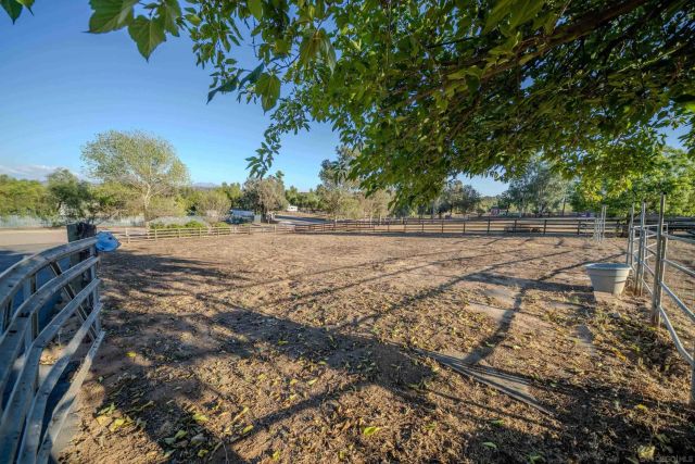 526 Brazos St, Ramona, CA 92065