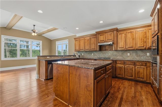 5605 Viewpoint Ct Court, Suwanee, GA 30024