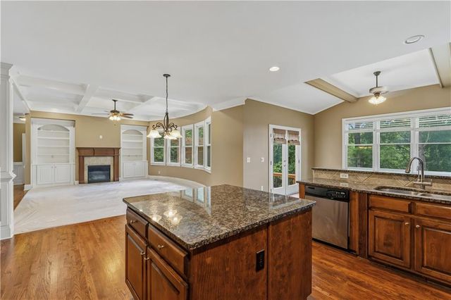 5605 Viewpoint Ct Court, Suwanee, GA 30024