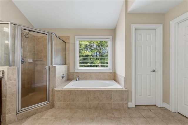 5605 Viewpoint Ct Court, Suwanee, GA 30024