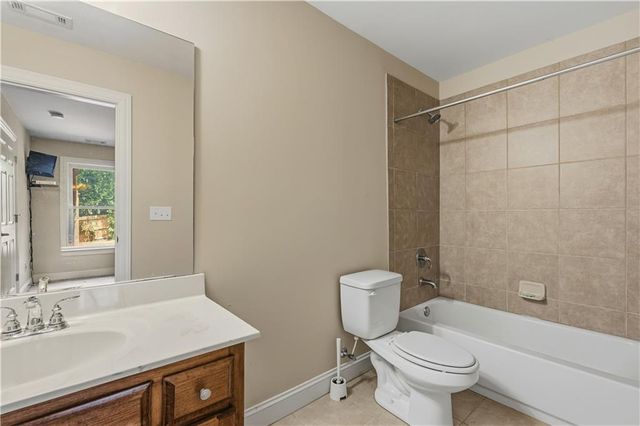 5605 Viewpoint Ct Court, Suwanee, GA 30024